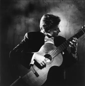 Black and white photo used in the Bernstein CD
